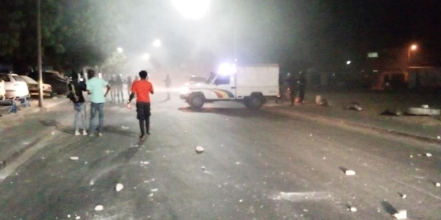 Couvre-feu : Antoine minimise, les jeunes se radicalisent Couvre-feu : Antoine minimise, les jeunes se radicalisent