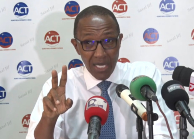 Abdoul Mbaye, Pdt ACT : « La dictature vers laquelle s'achemine le Sénégal, sera certes méchante mais aussi bête et incompétente » Abdoul Mbaye, Pdt ACT : « La dictature vers laquelle s'achemine le Sénégal, sera certes méchante mais aussi bête et incompétente »