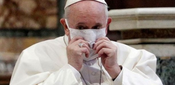 Le pape François vacciné au Vatican