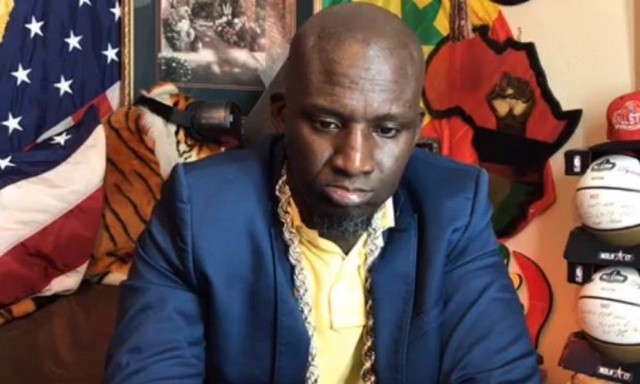 Procès Assane Diouf : « J'ai eu la peur de ma vie, quand la police est venue me cueillir chez moi. Je n'ai jamais insulté Serigne Bass Abdou Khadre » Procès Assane Diouf : « J'ai eu la peur de ma vie, quand la police est venue me cueillir chez moi. Je n'ai jamais insulté Serigne Bass Abdou Khadre »