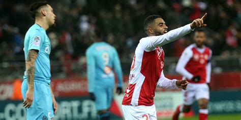MARSEILLE, BATTU À MONACO (3-1), CONTINUE DE PLONGER