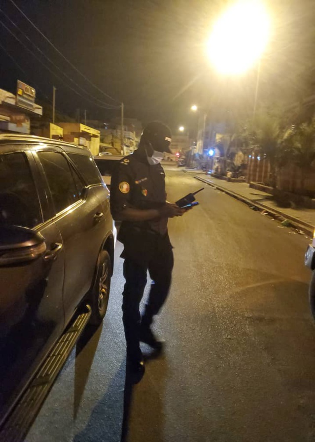 Traque des réfractaires au couvre-feu- Le commissaire central, Cheikh Dramé et ses éléments, tiennent la dragée haute Traque des réfractaires au couvre-feu- Le commissaire central, Cheikh Dramé et ses éléments, tiennent la dragée haute