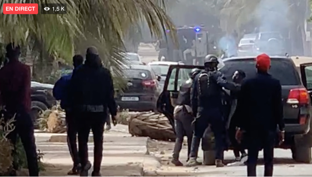Urgent! Tirs de lacrymogènes devant le domicile de Ousmane Sonko pour disperser la foule