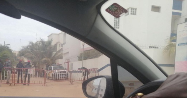 Lendemain de manif : le domicile de Sonko barricadé avec une forte présence policière Lendemain de manif : le domicile de Sonko barricadé avec une forte présence policière