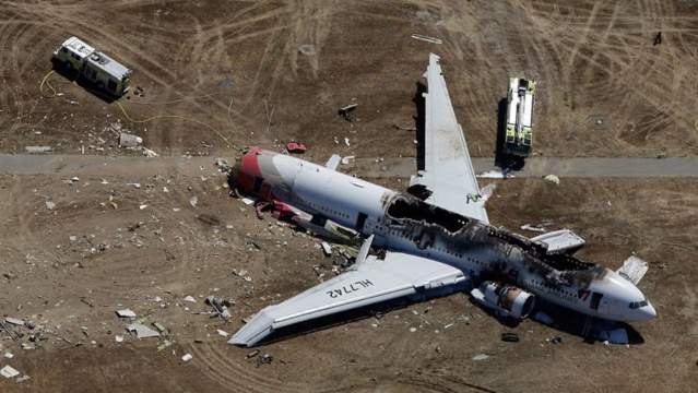 NIGERIA: 7 morts dans le crash d'un avion... NIGERIA: 7 morts dans le crash d'un avion...
