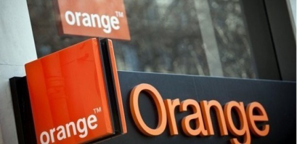 Orange laisse quelques plumes, Free monte, Expresso galère !