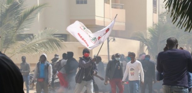 Scènes de guérillas à l'UCAD et dans certains quartiers de la capitale Sénégalaise