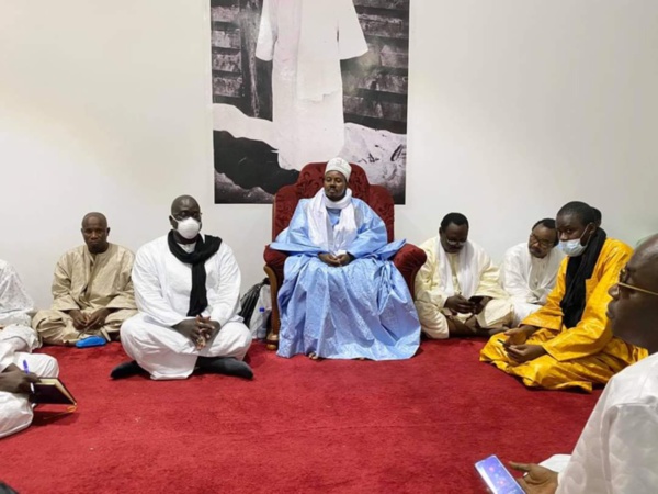 VACCIN À TOUBA / Serigne Bass Abdou Khadre, le porte-parole du Khalife Général des Mourides a pris sa dose ce matin. VACCIN À TOUBA / Serigne Bass Abdou Khadre, le porte-parole du Khalife Général des Mourides a pris sa dose ce matin.