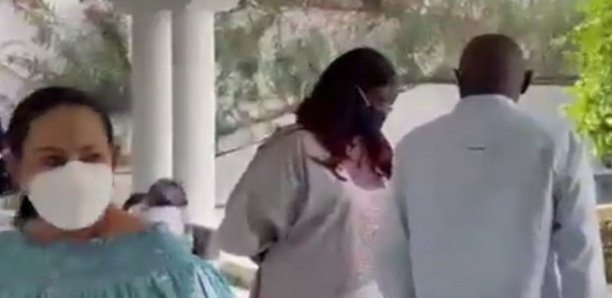 Covid-19 : Marième Faye et "ses amis" se vaccinent