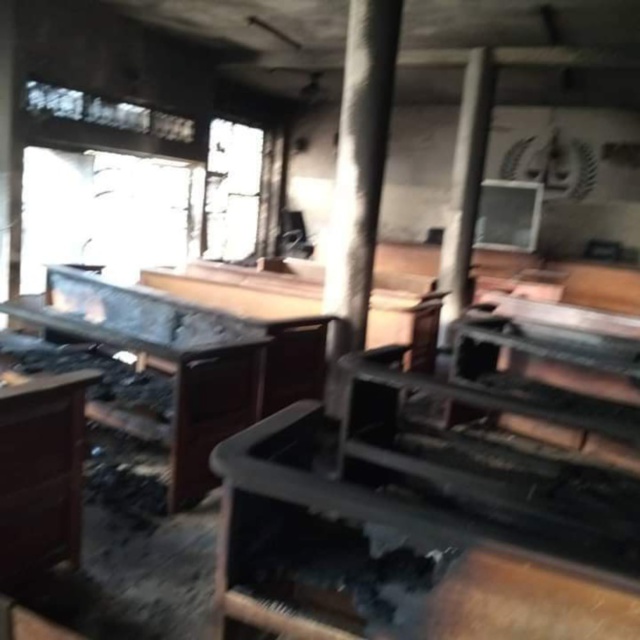 TRIBUNAL DE DIOURBEL : La salle d'audience brûlée dans la nuit. TRIBUNAL DE DIOURBEL : La salle d'audience brûlée dans la nuit.
