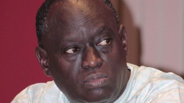 Urgent- Des manifestants en route pour aller saccager la maison de Me Elhaj Diouf Urgent- Des manifestants en route pour aller saccager la maison de Me Elhaj Diouf