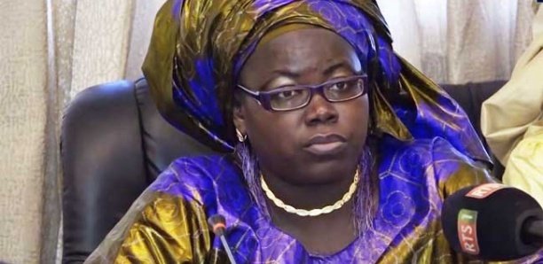 Aminata Assome Diatta à Ousmane Sonko : " Je suis sensible à vos difficultés du moment " Aminata Assome Diatta à Ousmane Sonko : " Je suis sensible à vos difficultés du moment "