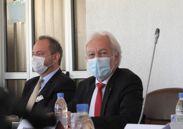 Renégociation du contrat de Concession de l’Autoroute à Péage : L’État percevra désormais une redevance domaniale annuelle d’un minimum de 800 millions par an, au lieu de 1.000 FCFA Renégociation du contrat de Concession de l’Autoroute à Péage : L’État percevra désormais une redevance domaniale annuelle d’un minimum de 800 millions par an, au lieu de 1.000 FCFA