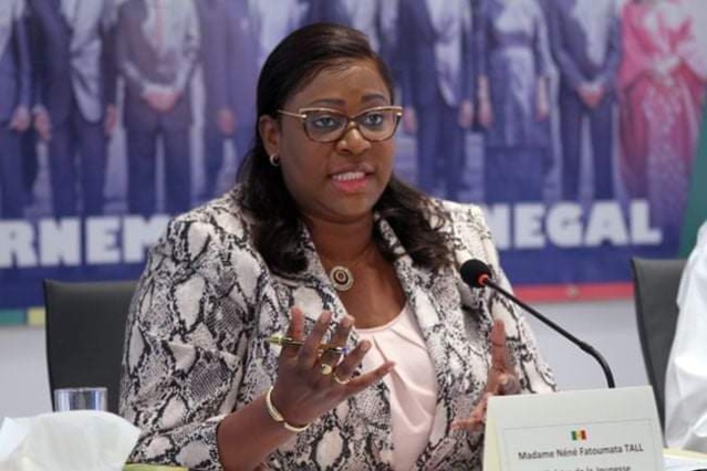 ​Mme le Ministre a présenté le projet du Guichet unique électronique pour l’emploi des jeunes au Président de la République.