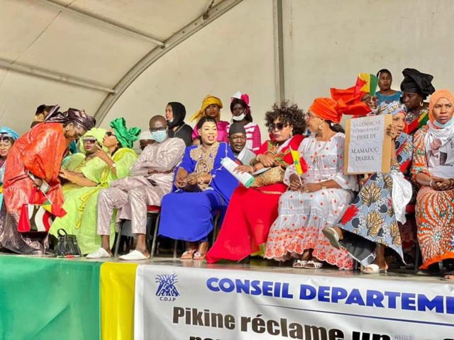 PIKINE : POSE DE LA PREMIÈRE PIERRE DE LA MAISON DE LA JEUNESSE ET DE LA CITOYENNETÉ & LANCEMENT OFFICIEL DU PROJET. PIKINE : POSE DE LA PREMIÈRE PIERRE DE LA MAISON DE LA JEUNESSE ET DE LA CITOYENNETÉ & LANCEMENT OFFICIEL DU PROJET.