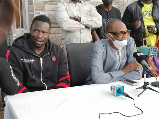 Habib Niang, responsable de l'APR,  s'investit dans  l'autonomisation économique des femmes Thiessoises (textes et vidéo) Habib Niang, responsable de l'APR,  s'investit dans  l'autonomisation économique des femmes Thiessoises (textes et vidéo)