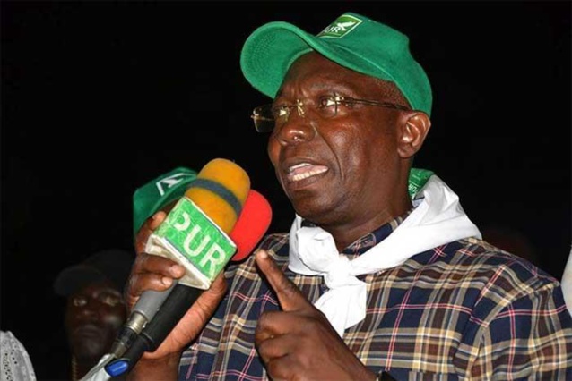 Conseiller de Macky depuis des mois, Issa SALL débusqué par le PUR Conseiller de Macky depuis des mois, Issa SALL débusqué par le PUR