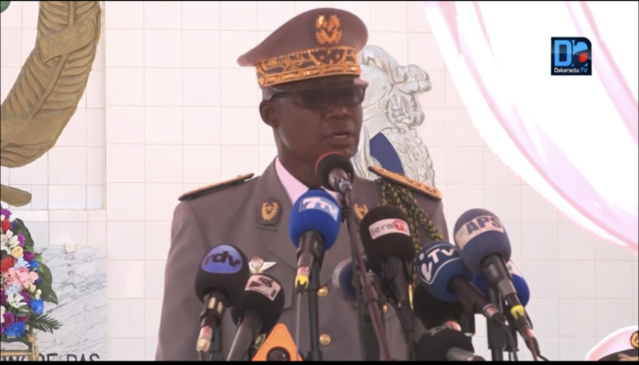 Armée et utilisation des TICs : « J’exhorte tout particulièrement les militaires à faire preuve de tenue et retenue dans leur usage » (CEMGA, général Cheikh Wade).