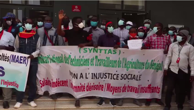 Sit-in au ministère de l’Agriculture : Moussa BALDE vilipendé par ses employés (Photos et vidéo)