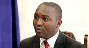 SAPCO- Me Aliou Sow cède sa place au Dr A. Mame Diop SAPCO- Me Aliou Sow cède sa place au Dr A. Mame Diop