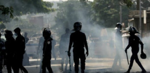 URGENT- Ça chauffe à Rosso Sénégal... Les jeunes affrontent les forces de l'ordre...
