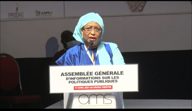Emploi des jeunes : Soham El Wardini déroule les projets initiés par la ville de Dakar. Emploi des jeunes : Soham El Wardini déroule les projets initiés par la ville de Dakar.