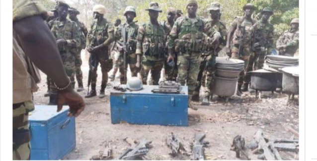 Casamance-Nord-Sindian: L'armée détruit six (06 ) champs de chanvre indien Casamance-Nord-Sindian: L'armée détruit six (06 ) champs de chanvre indien