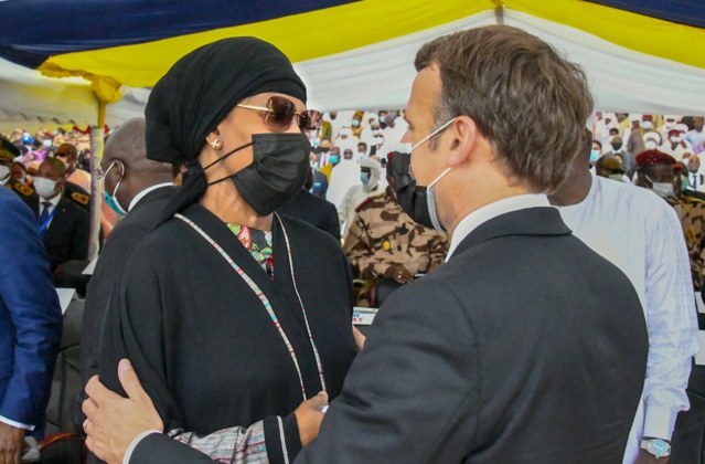 Obsèques de Déby : Macky SALL représenté par Aïssata TALL SALL et Sidiki KABA (Photos)