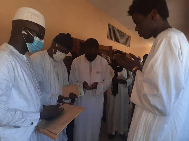 Visite de courtoisie à Tivaouane: El Malick Ndiaye du Pastef reçu par Serigne Mbaye Sy Abdou Visite de courtoisie à Tivaouane: El Malick Ndiaye du Pastef reçu par Serigne Mbaye Sy Abdou