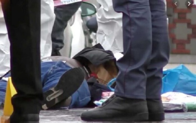 Bavure aux relents racistes: Une sénégalaise tuée par un gendarme italien, pour avoir demandé son... Bavure aux relents racistes: Une sénégalaise tuée par un gendarme italien, pour avoir demandé son...