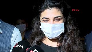 Turquie : une jeune femme a été acquittée du meurtre de son mari pour "légitime défense" Turquie : une jeune femme a été acquittée du meurtre de son mari pour "légitime défense"