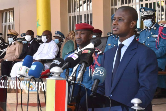 INSTALLATION DU NOUVEAU DIRECTEUR GÉNÉRAL DE LA POLICE NATIONALE (Images) INSTALLATION DU NOUVEAU DIRECTEUR GÉNÉRAL DE LA POLICE NATIONALE (Images)