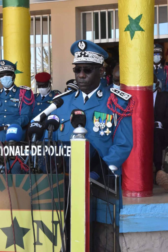 INSTALLATION DU NOUVEAU DIRECTEUR GÉNÉRAL DE LA POLICE NATIONALE (Images)