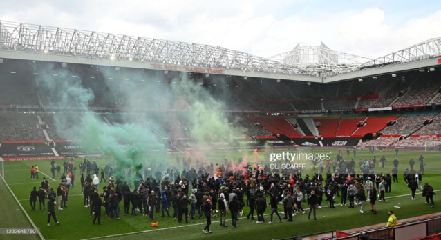 Manchester United : scènes invraisemblables à Old Trafford avant le derby d'Angleterre Manchester United : scènes invraisemblables à Old Trafford avant le derby d'Angleterre