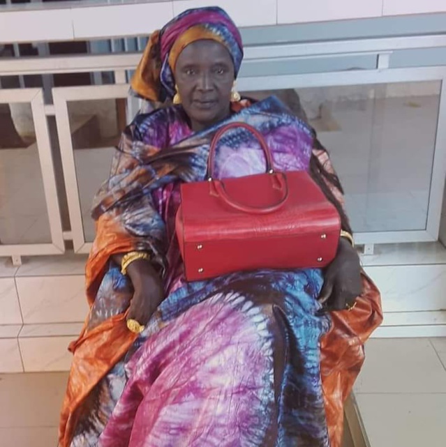 Décès de la maman du Directeur des Domaines, Mme Aminata Niang dite "Yaye Boye"- Koldé consternée Décès de la maman du Directeur des Domaines, Mme Aminata Niang dite "Yaye Boye"- Koldé consternée