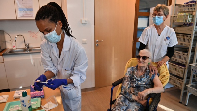 La France passe le cap des 20 millions de personnes vaccinées avec une première dose La France passe le cap des 20 millions de personnes vaccinées avec une première dose