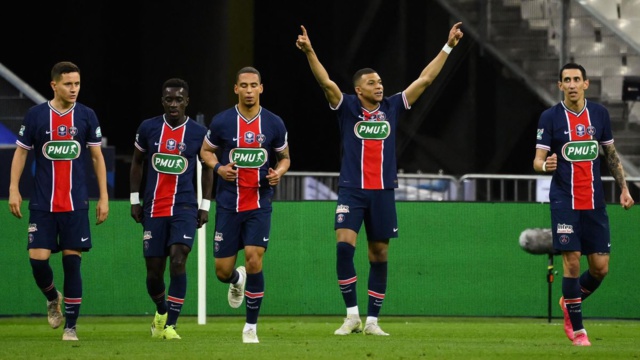 XCOUPE DE FRANCE - ICARDI ET MBAPPÉ OFFRENT LE TROPHÉE AU PSG FACE À MONACO (0-2)