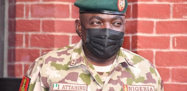 Nigeria : Le chef de l'armée meurt dans un crash d'avion Nigeria : Le chef de l'armée meurt dans un crash d'avion