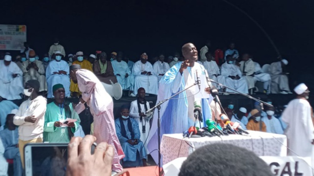 Dame Mbodji avertit Macky Sall et les députés: "Si vous ne votez pas le projet de loi pour la criminalisation de l'homosexualité, on va..." Dame Mbodji avertit Macky Sall et les députés: "Si vous ne votez pas le projet de loi pour la criminalisation de l'homosexualité, on va..."