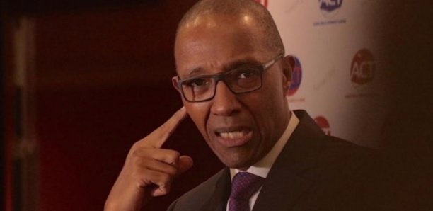 Achat d'un avion de commandement présidentiel : La grosse colère d'Abdoul Mbaye Achat d'un avion de commandement présidentiel : La grosse colère d'Abdoul Mbaye