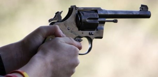 Horreur à Guédiawaye: Un laveur de voiture tue son ami en manipulant maladroitement une arme à feu Horreur à Guédiawaye: Un laveur de voiture tue son ami en manipulant maladroitement une arme à feu