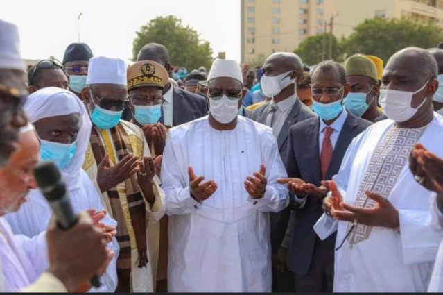 ​Le Pr Macky Sall à la levée du corps de feu Thierno Bocar Alpha Ba (TEXTE ET IMAGES)
