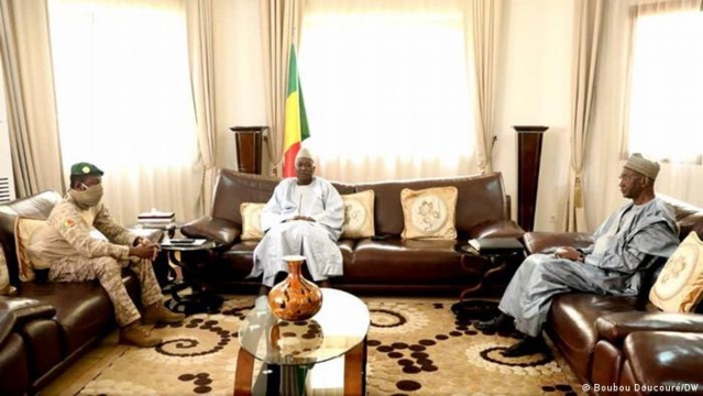 Mali : le Président de transition Bah Ndaw et le Premier ministre Moctar Ouane ont été libérés cette nuit