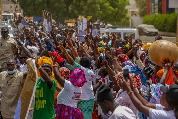 Tournée économique: Voici les images de l’arrivée de Macky Sall à Fatick Tournée économique: Voici les images de l’arrivée de Macky Sall à Fatick