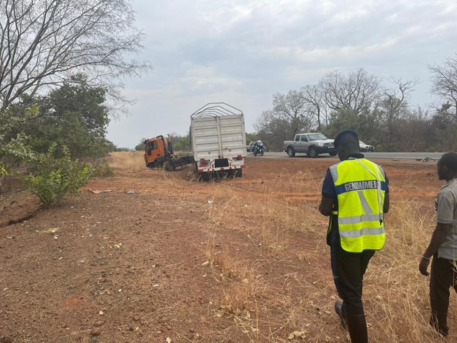 Tournée économique du Chef de l’Etat/ les reporters de Leral victimes d’un accident (3 morts et 2 blessés graves) IMAGES Tournée économique du Chef de l’Etat/ les reporters de Leral victimes d’un accident (3 morts et 2 blessés graves) IMAGES