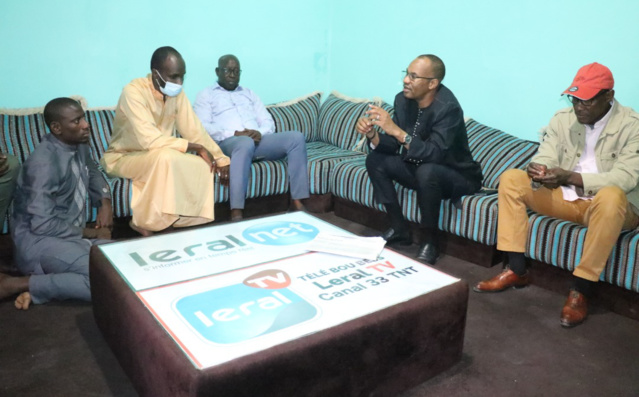 PRÉSENTATION DE CONDOLÉANCES : UNE DÉLÉGATION DU GROUPE E-MEDIA À LERAL PRÉSENTATION DE CONDOLÉANCES : UNE DÉLÉGATION DU GROUPE E-MEDIA À LERAL