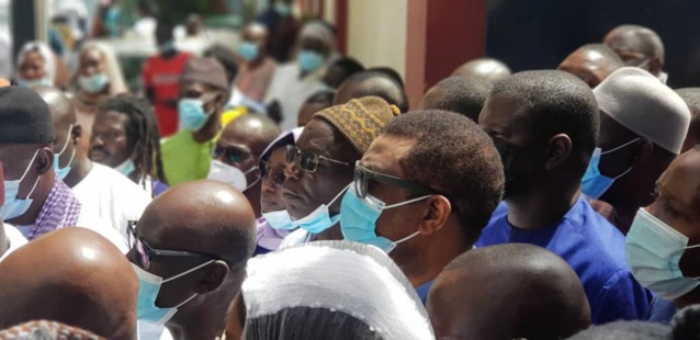 Levée du corps des agents de Leral : La presse mobilisée aux côtés des familles éplorées Levée du corps des agents de Leral : La presse mobilisée aux côtés des familles éplorées