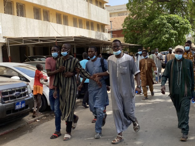Levée des corps des trois agents de Leral: Les tristes images d’un dernier hommage... Levée des corps des trois agents de Leral: Les tristes images d’un dernier hommage...