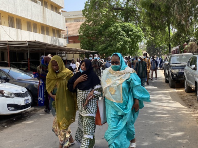 Levée des corps des trois agents de Leral: Les tristes images d’un dernier hommage... Levée des corps des trois agents de Leral: Les tristes images d’un dernier hommage...