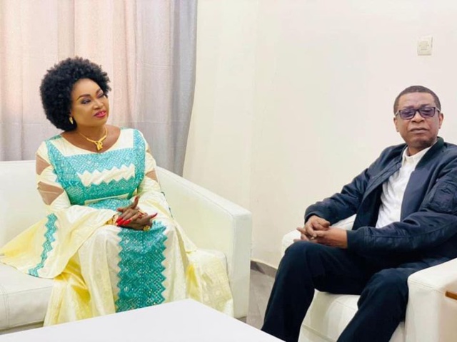 Oumou Sangaré reçue par Youssou Ndour Oumou Sangaré reçue par Youssou Ndour